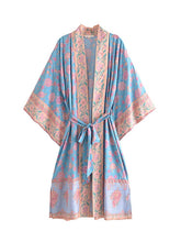Robe longue kimono à imprimé bleu pour la plage